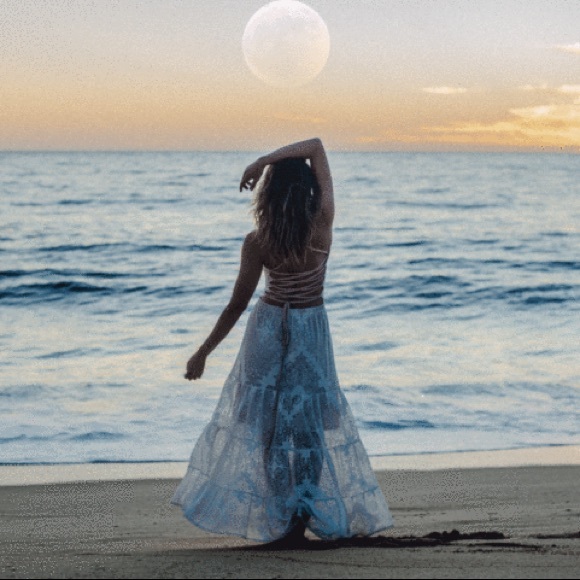 Meet your Posher, Elisabeth - Picture 3 of 8